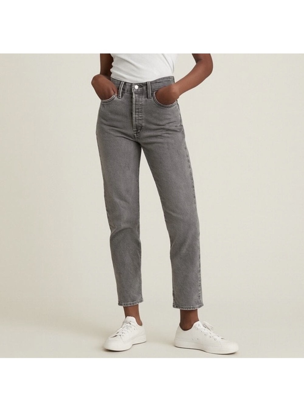 Levi's Wedgie Straight Women’s Size 26 Gray High Rise Button Fly Jeans